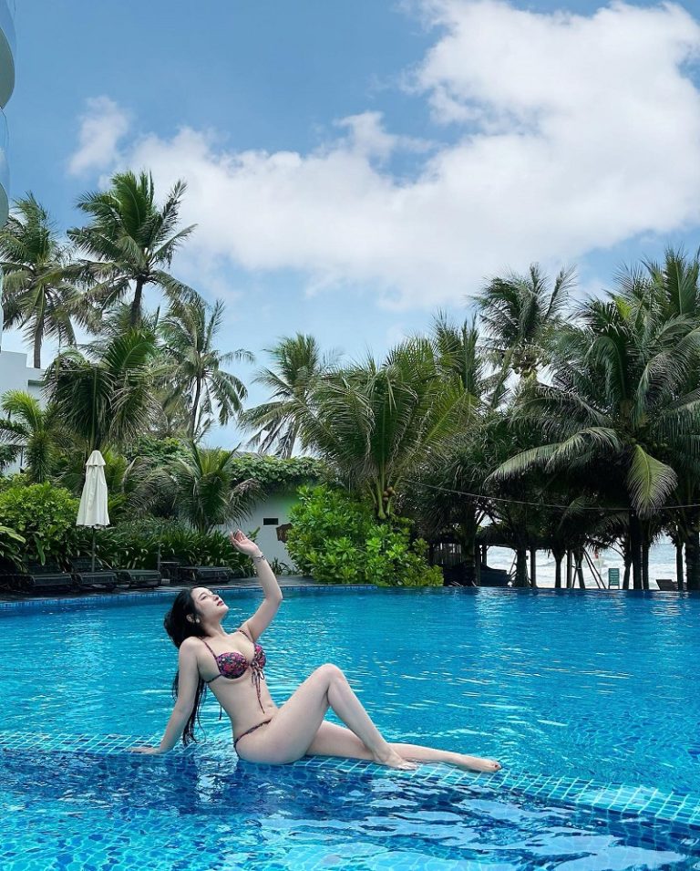 bui-hong-anh-bikini-10