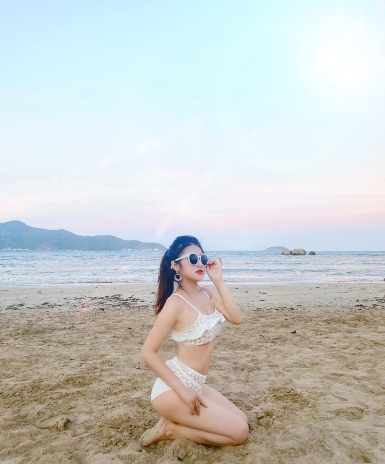 bui-hong-anh-bikini-6