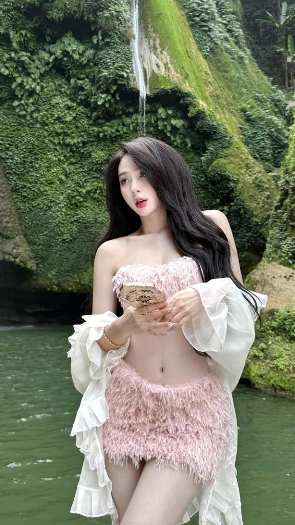 bui-quynh-huong-sexy-20