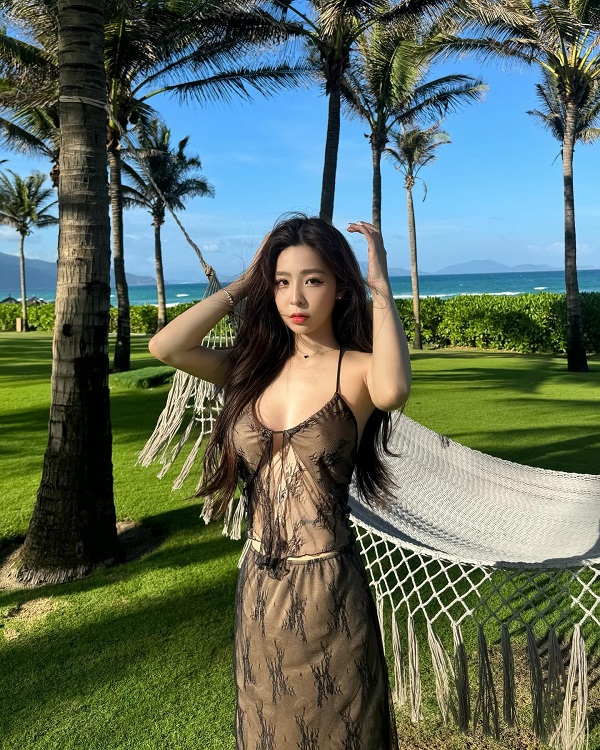 tammy-pham-sexy-20