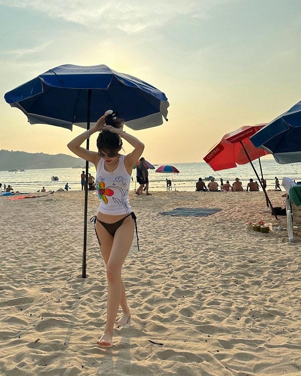 Ảnh tiktoker Ly Phạm sexy mặc bikini 8