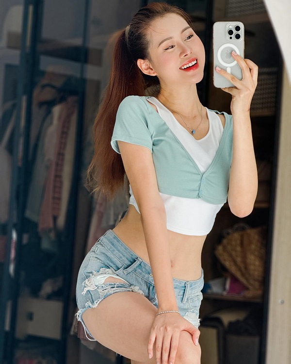 Hình Ảnh Cuốn Hút, Sexy Của TikToker Phương Thoa 19