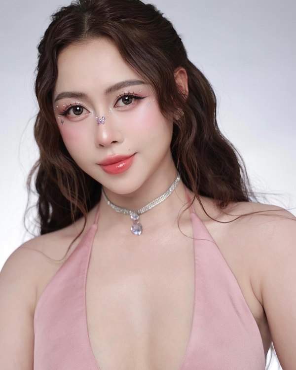 Hình Ảnh Cuốn Hút, Sexy Của TikToker Phương Thoa 7