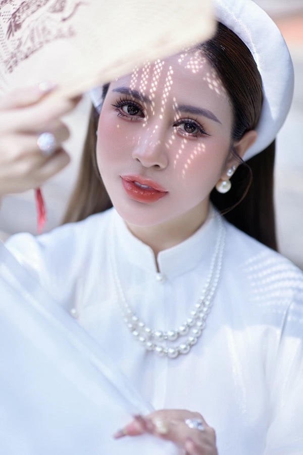 Hình ảnh Ngọc Trương TikTok - Nữ CEO đa tài, xinh đẹp 15