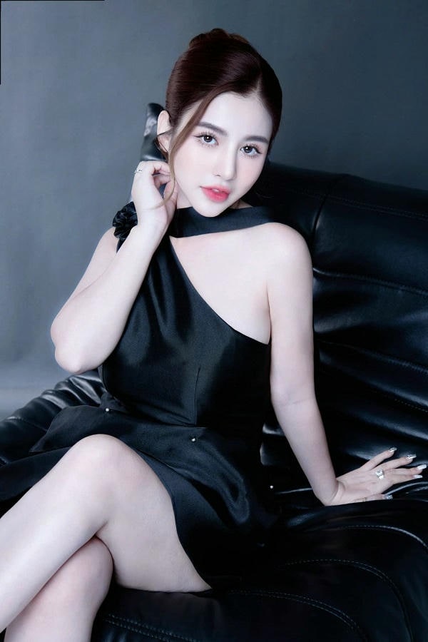 Hình ảnh Ngọc Trương TikTok - Nữ CEO đa tài, xinh đẹp 18