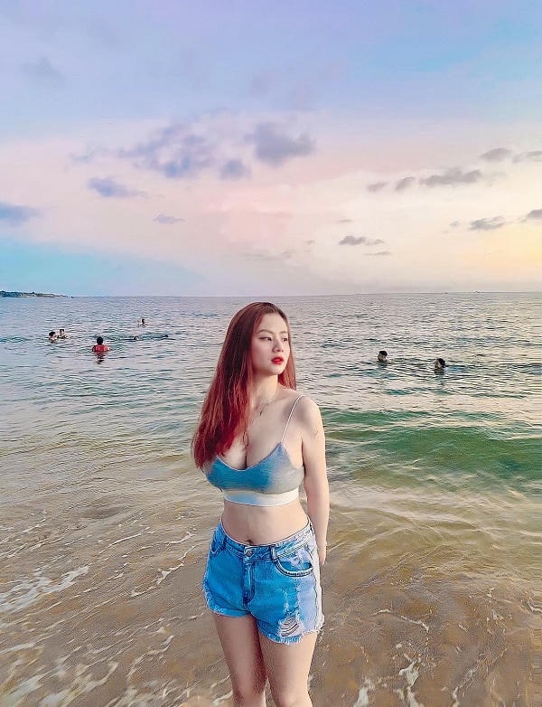 TikTok Tô Quỳnh Hương mặc bikini nóng bỏng 12