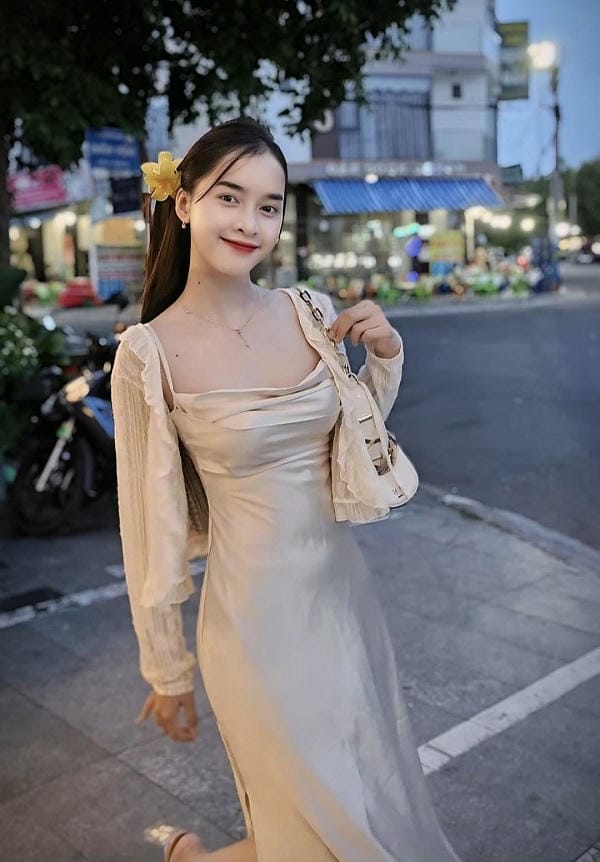 tiktoker Yona Cươn xinh đẹp 10