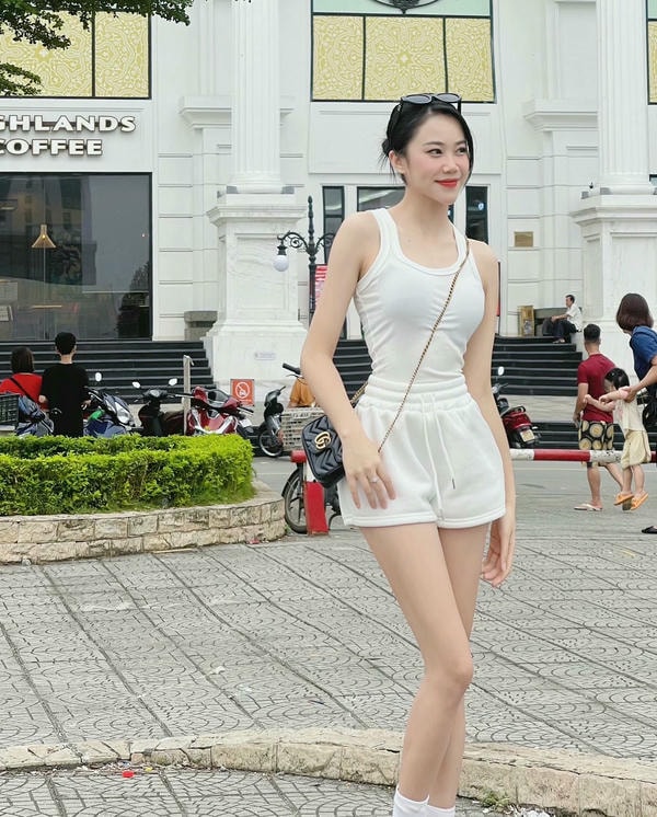 Bình Gấu - Hà Thị Hòa Bình cute, đáng yêu, sexy 19