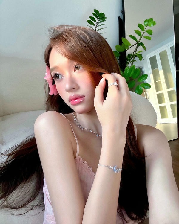 Hình ảnh Tiktoker Karty Chang Nguyễn Thị Thảo Trang cute, sexy, cá tính 35